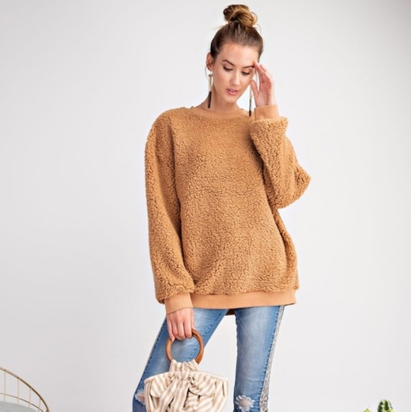 Camel fuzzy crew neck sweatshirt - Picture 4 of 5